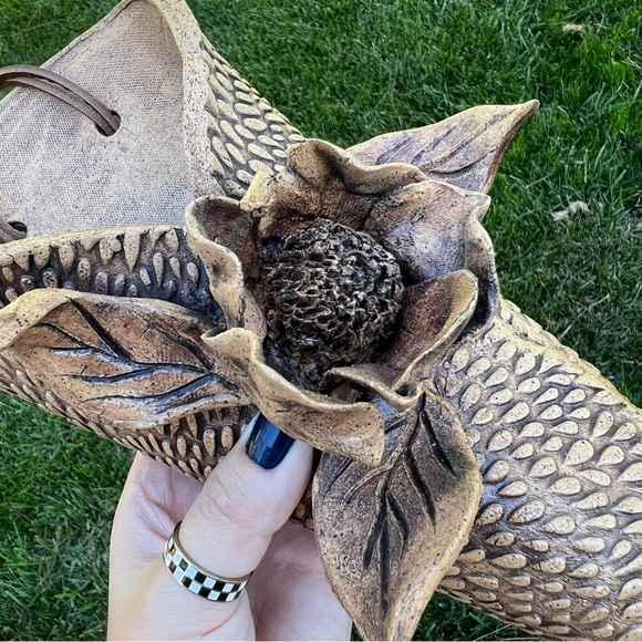 Studio Pottery Floral 3D Wall Pocket Signed by Artist Wall Art Textured Unique - Picture 11 of 12